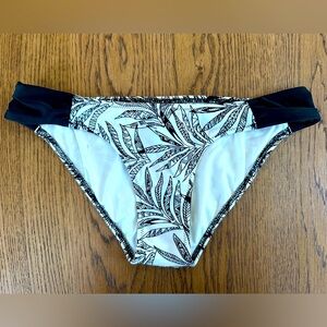 Volcom Leaf Me Alone Bikini Swim Bottoms | Size Small | Black & White